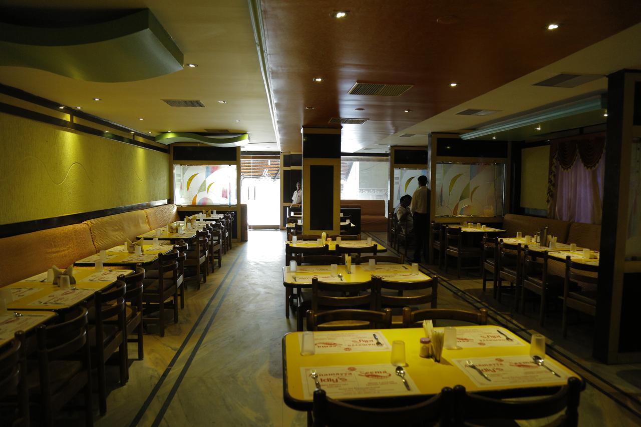 Hotel Sai Sravanthi Grand Tirupati Exterior foto