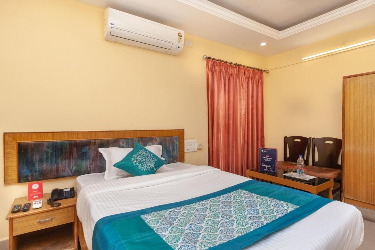 Hotel Sai Sravanthi Grand Tirupati Exterior foto