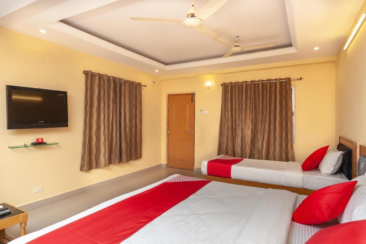 Hotel Sai Sravanthi Grand Tirupati Exterior foto