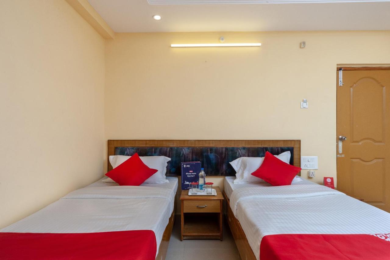 Hotel Sai Sravanthi Grand Tirupati Exterior foto