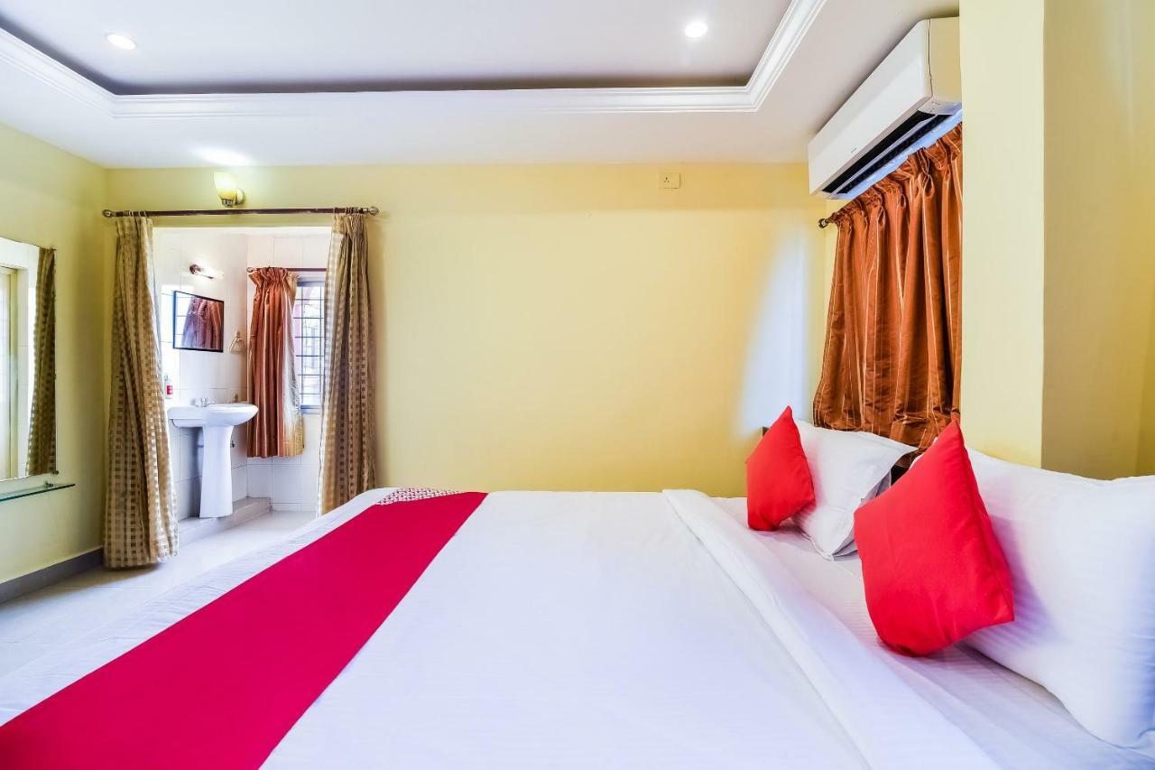 Hotel Sai Sravanthi Grand Tirupati Exterior foto